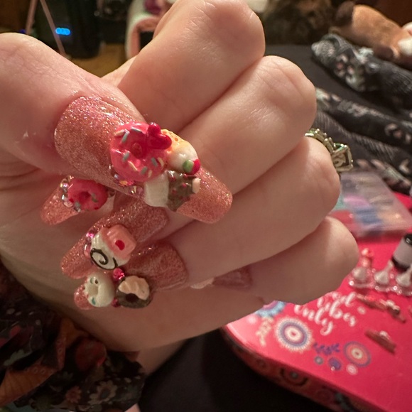 Meet your Posher, FemFatal! - Picture 6 of 10